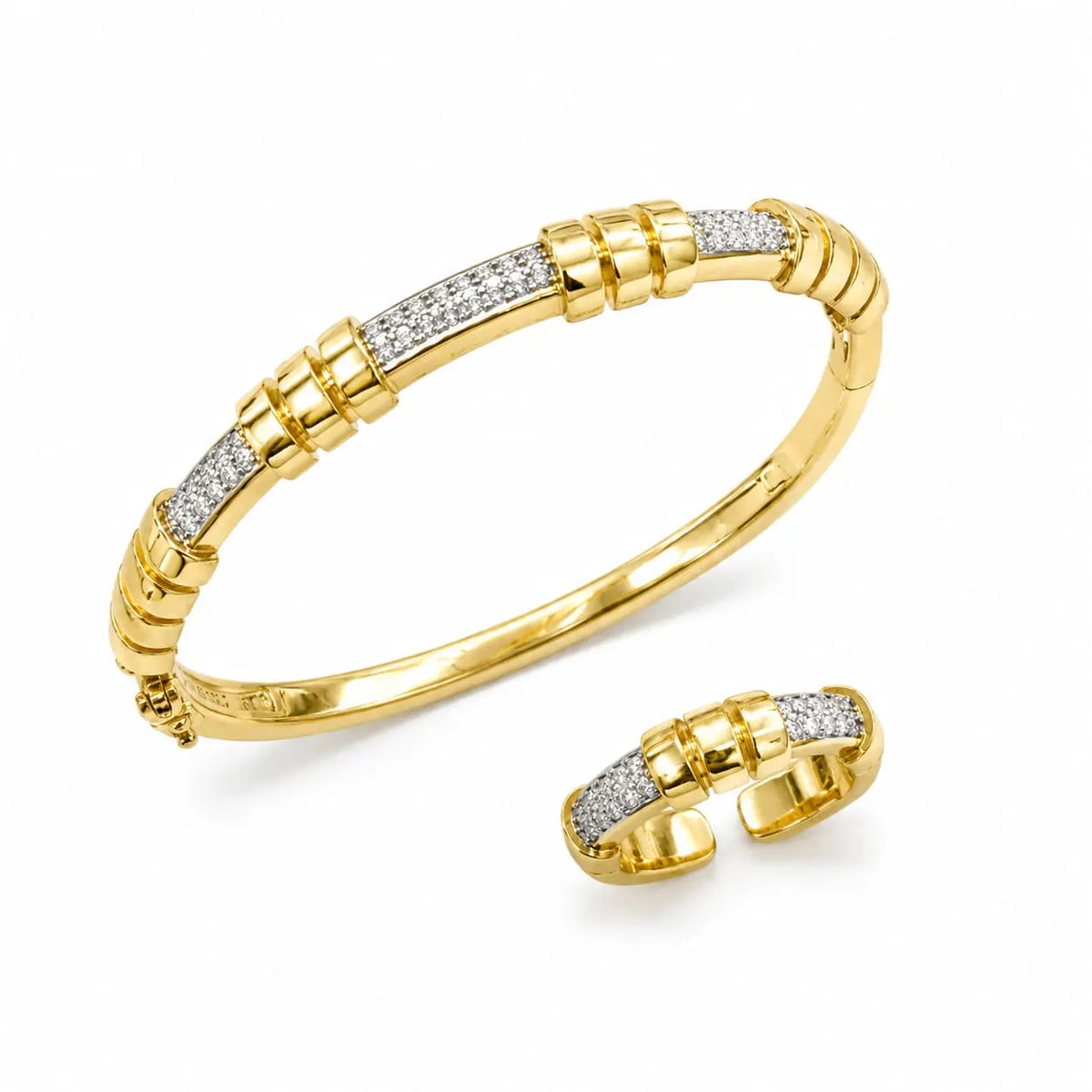 Classic Ribbed Pave Gold Bangle & Ring Set