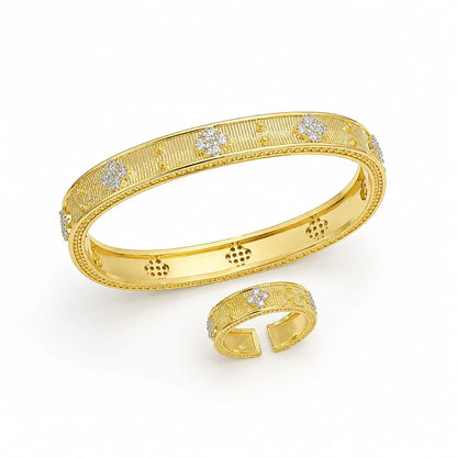 Royal Clover Textured 18K Gold Bangle & Ring Set