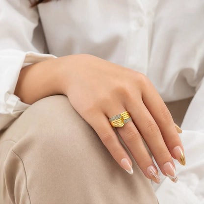Royal Chevron Pave 18K Gold Ring
